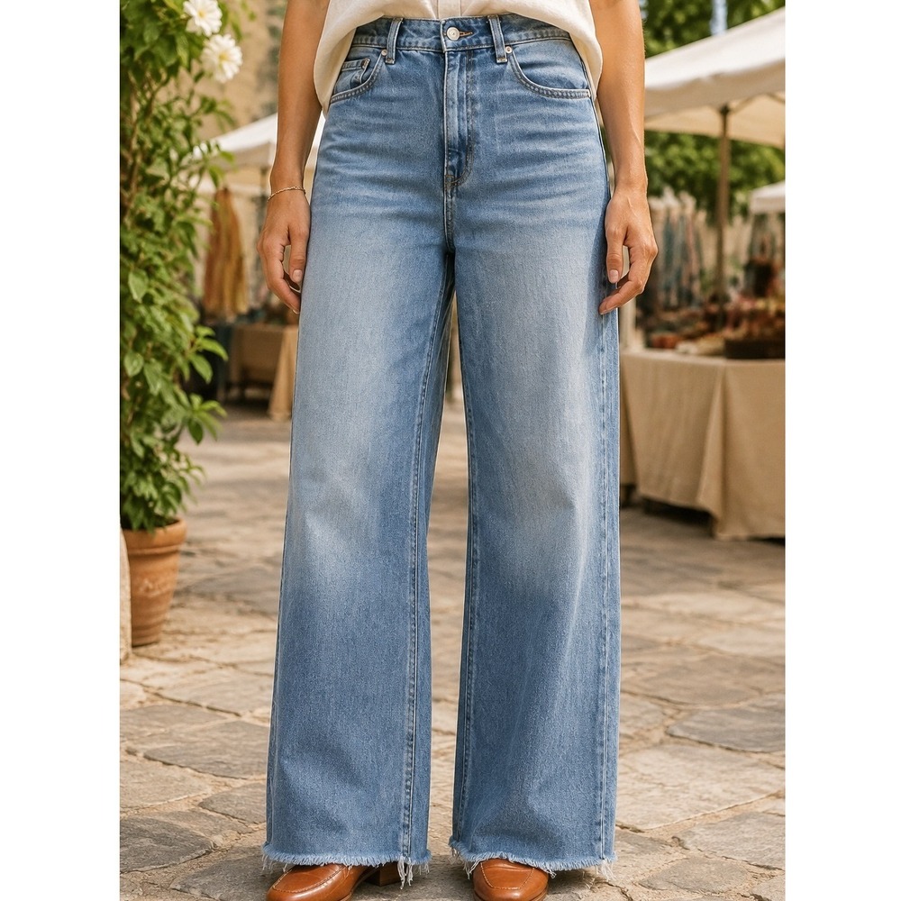Aeropostale Womens High Rise Wide Leg Jeans Medium Wash Raw Hem Size 14 Boho